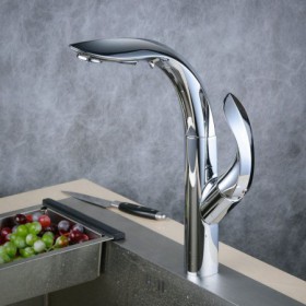 Chrome Single Handle Pull-Down Sprayer Kitchen Faucet