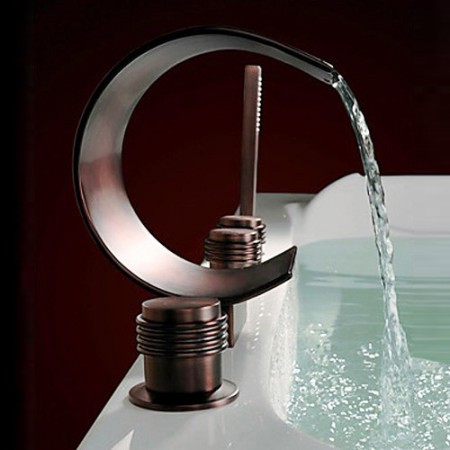 Curvy Moon Roman Tub Faucet Waterfall Bathtub Mixer Tap with Hand Spray in Oil Rubbed Bronze